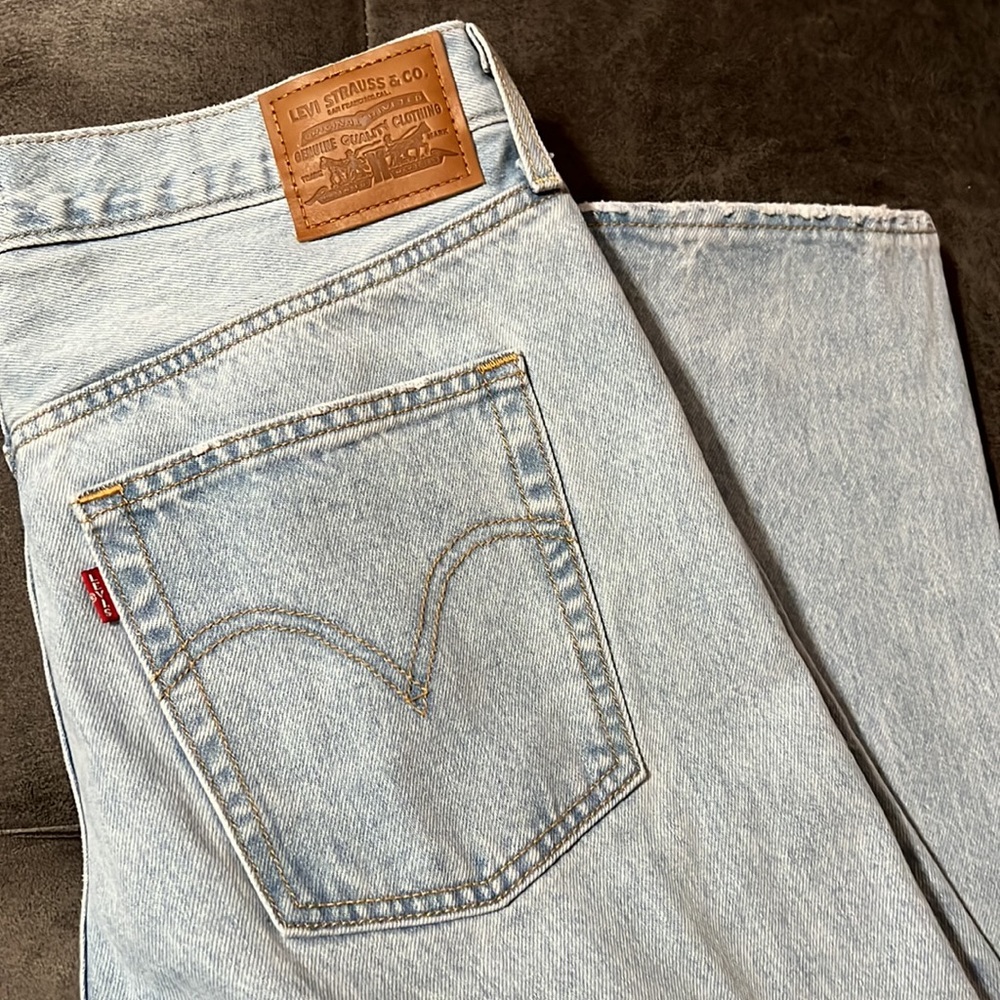 NWT High-Waisted Levi’s